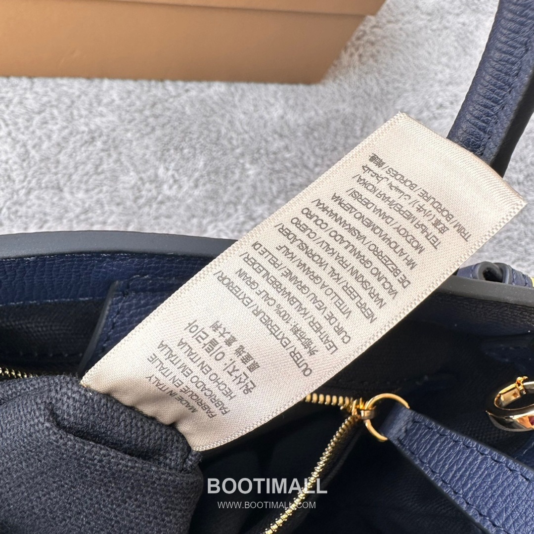 Burberry Banner House Check Grained Leather Navy Tote Bag 버버리 배너 하우스 체크 그레인드 레더 네이비 토트백 26cm 17