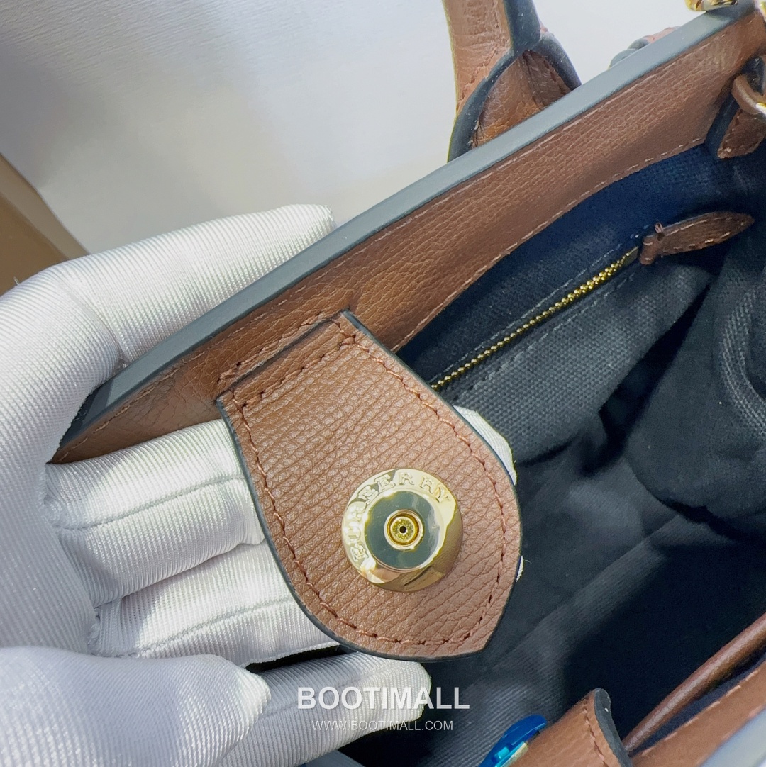 Burberry Banner 713163 Top Handle Bag 버버리 배너 713163 탑핸들백 26cm 17