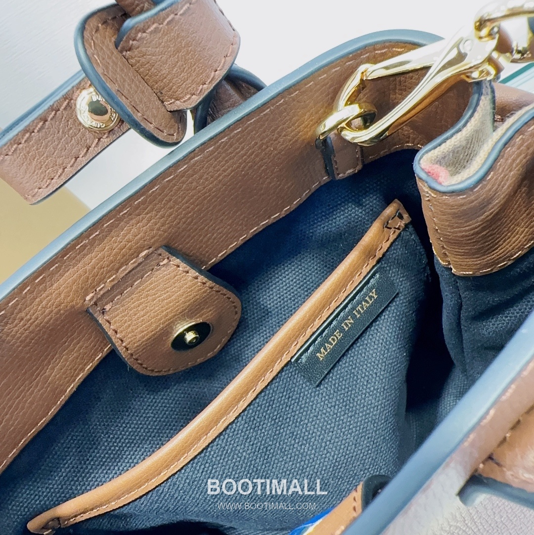 Burberry The Banner House Check Cotton Canvas Beige Top Handle Bag 버버리 더 배너 하우스 체크 코튼 캔버스 베이지 탑핸들백 22cm 9