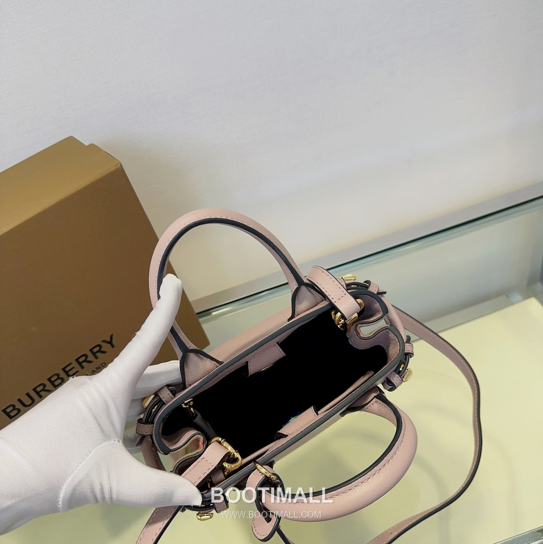 Burberry The Banner House Check Cotton Canvas Beige Top Handle Bag 버버리 더 배너 하우스 체크 코튼 캔버스 베이지 탑핸들백 22cm 16