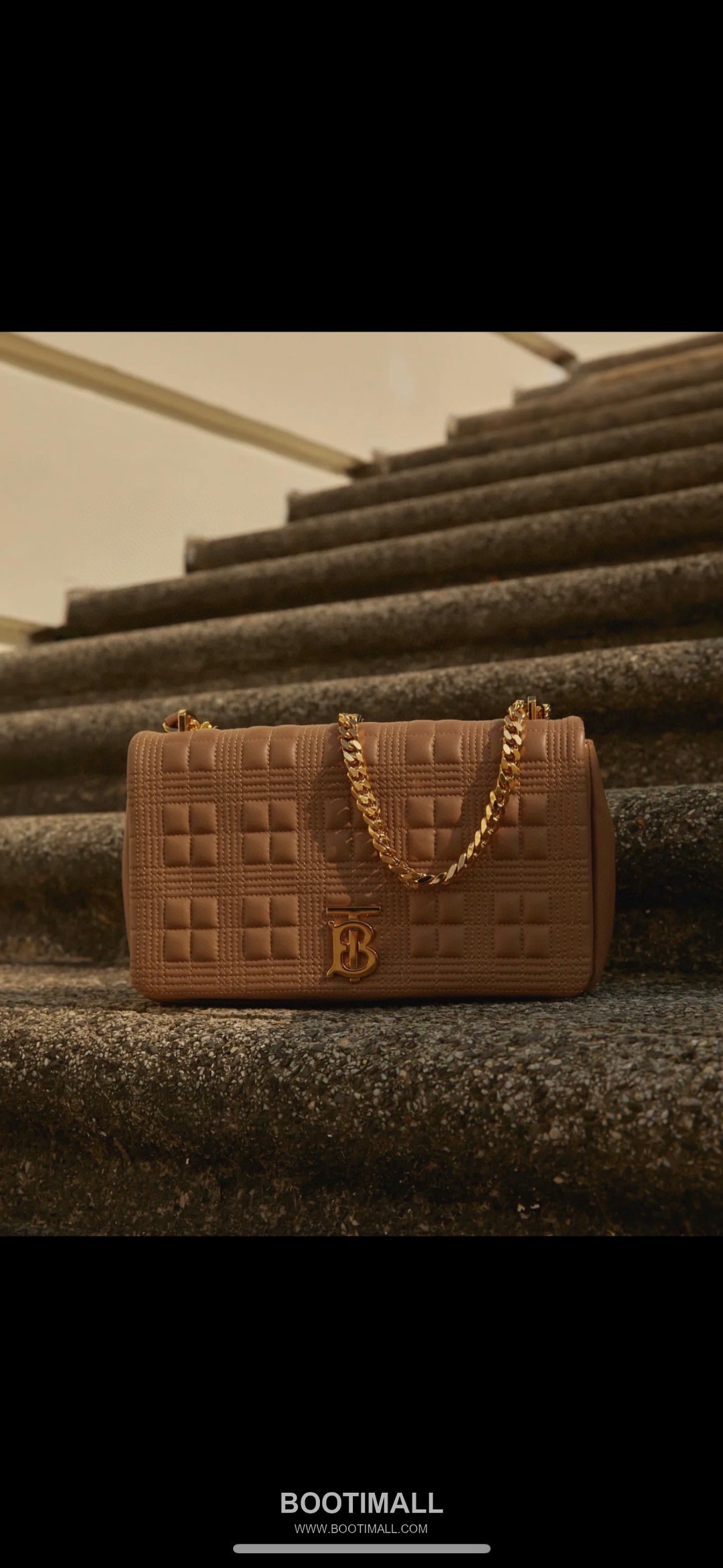 Burberry Lola Quilted Italian-Tanned Lambskin Chain Shoulder Bag 버버리 롤라 퀼팅 이탈리아 태닝 램스킨 체인 숄더백 28cm 9