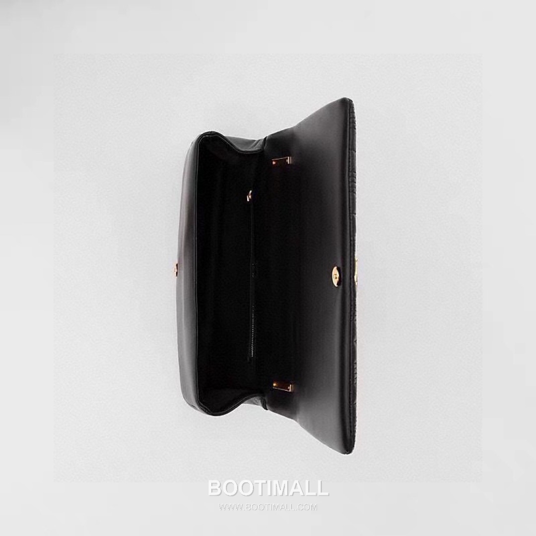 Burberry Lola Quilted Italian-Tanned Lambskin Chain Shoulder Bag 버버리 롤라 퀼팅 이탈리아 태닝 램스킨 체인 숄더백 28cm 5