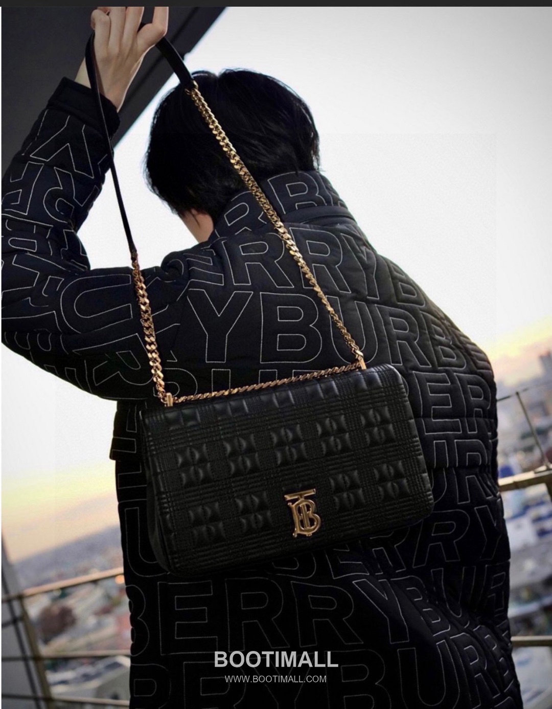 Burberry Lola Quilted Italian-Tanned Lambskin Chain Shoulder Bag 버버리 롤라 퀼팅 이탈리아 태닝 램스킨 체인 숄더백 28cm 14