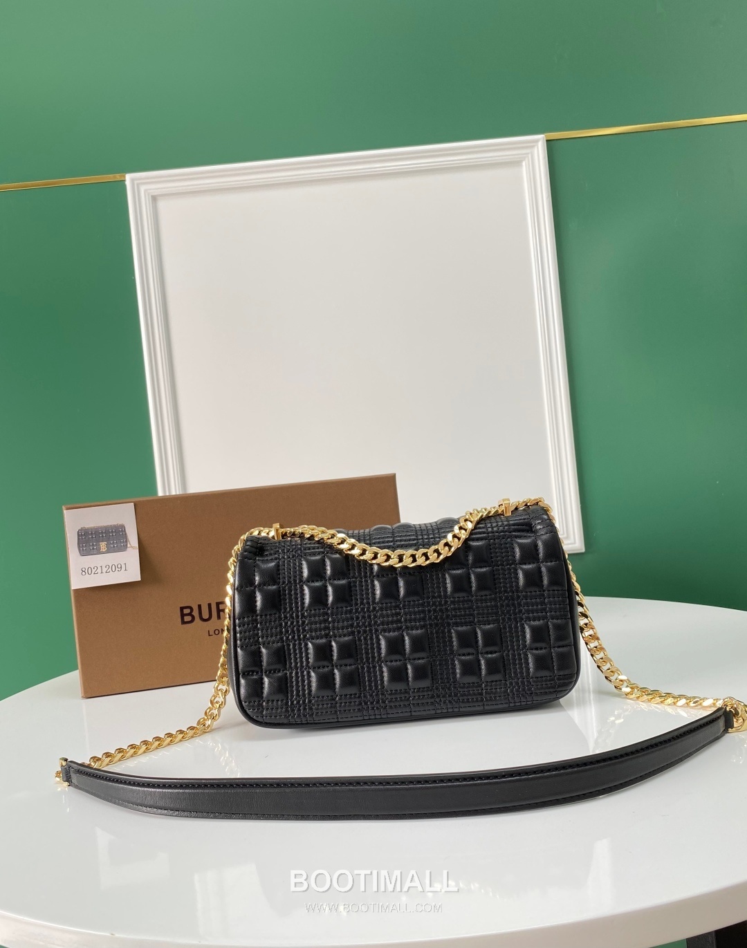 Burberry Lola Quilted Italian Tanned Lambskin Chain Shoulder Bag 버버리 롤라 퀼팅 209163 이탈리아 태닝 램스킨 체인 숄더백 23cm 11