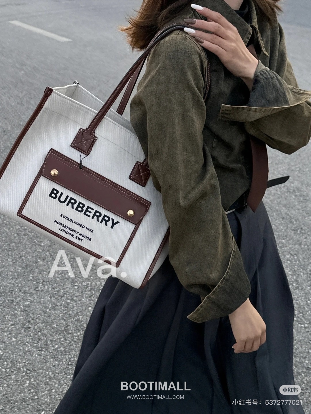Burberry Large Capacity Tote Bag 버버리 라지 캐파시티 토트백 2