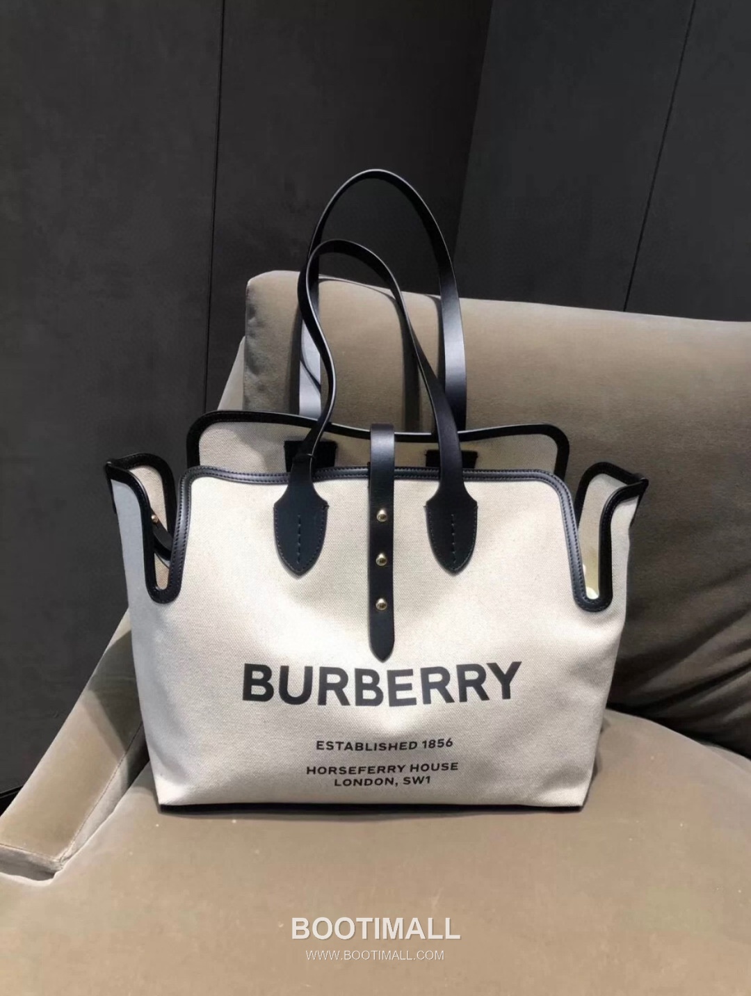 Burberry The Belt Horseferry Cotton Canvas Tote Bag 버버리 더 벨트 호스페리 코튼 캔버스 토트백 35cm 3