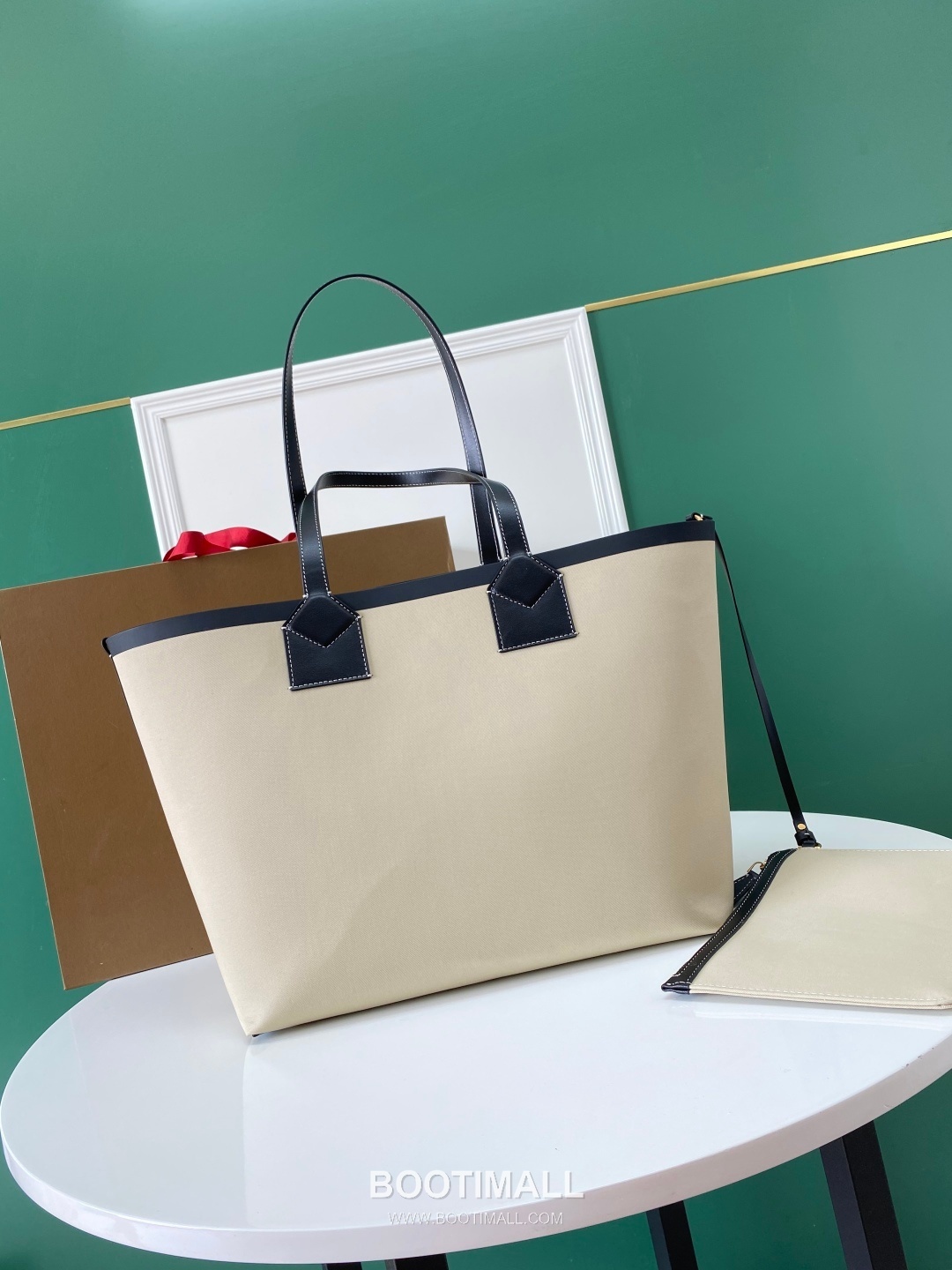 Burberry Reversible Print Check Coated Canvas Beige Tote Bag 버버리 리버서블 프린트 체크 코팅 캔버스 베이지 토트백 51cm 12