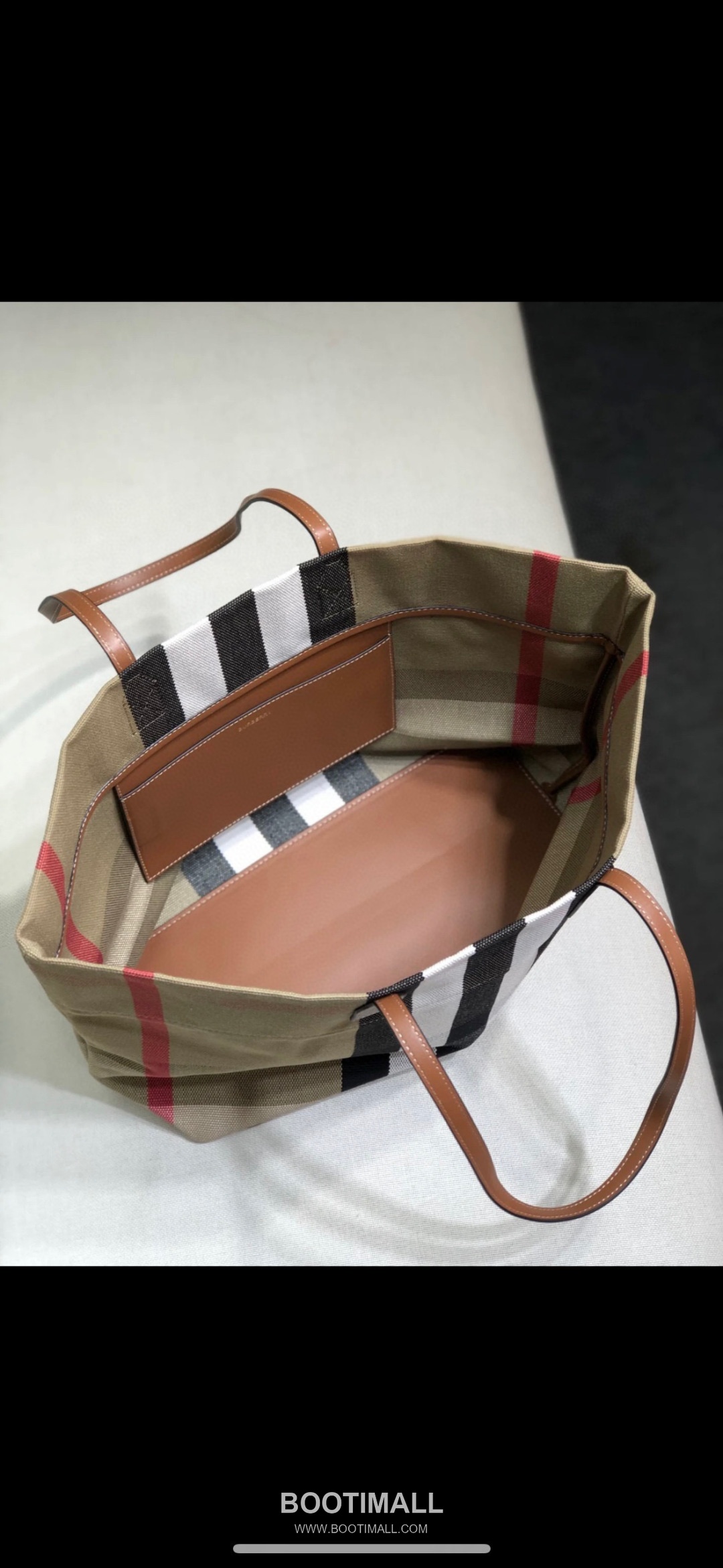 Burberry Classic Check Tote Bag 버버리 클래식 체크 토트백 35.5cm 16
