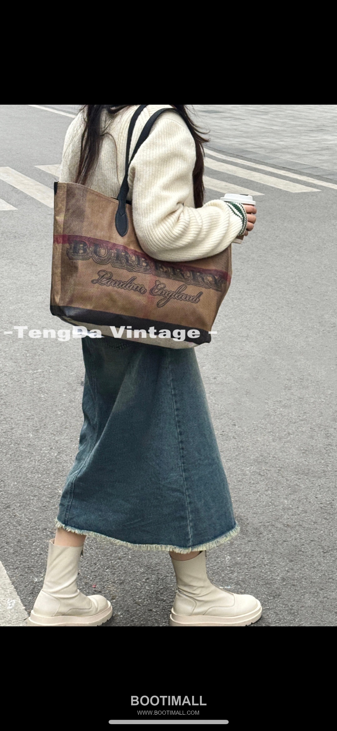 Burberry Graffiti Check Reversible Coated Canvas Beige Tote Bag 버버리 그래피티 체크 리버서블 코팅 캔버스 베이지 토트백 54cm 6