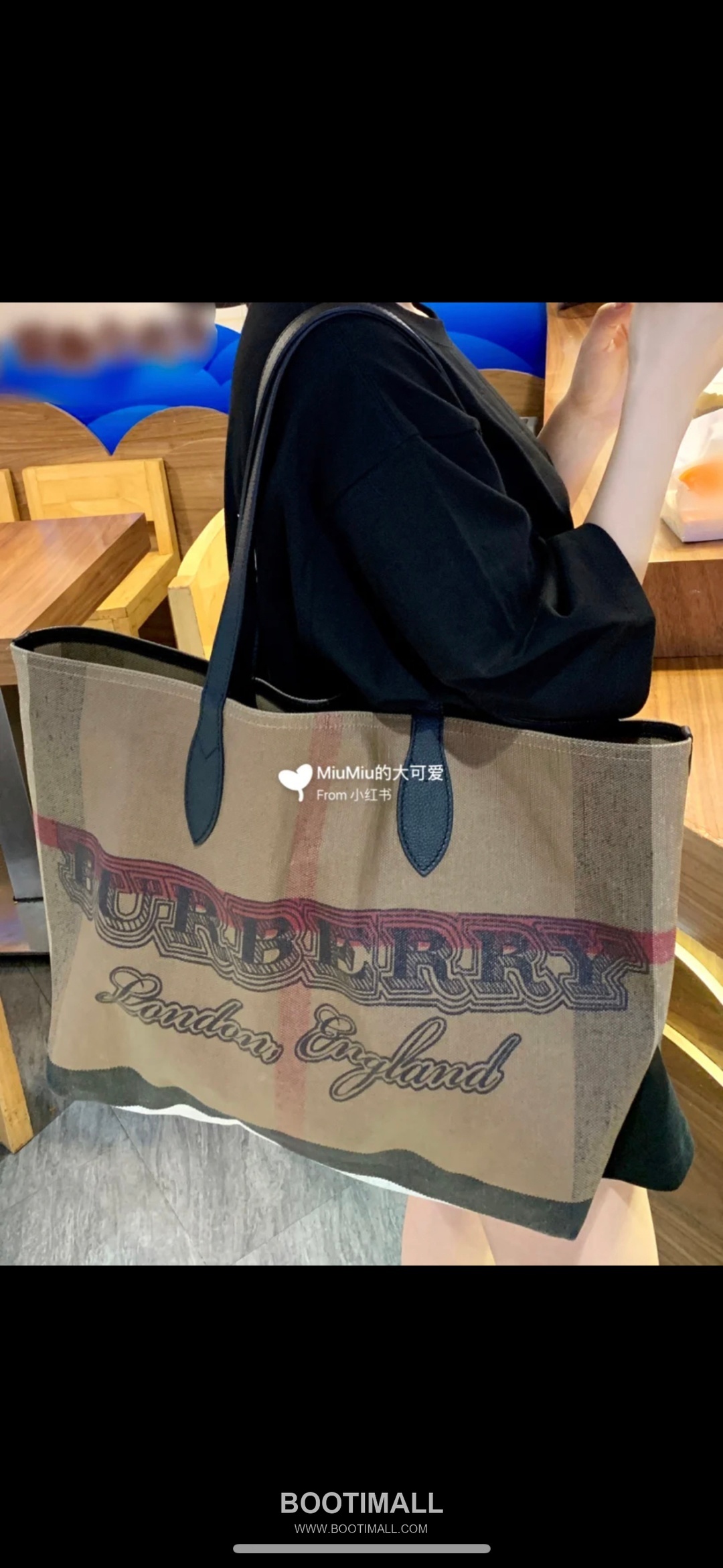 Burberry Graffiti Check Reversible Coated Canvas Beige Tote Bag 버버리 그래피티 체크 리버서블 코팅 캔버스 베이지 토트백 54cm 8