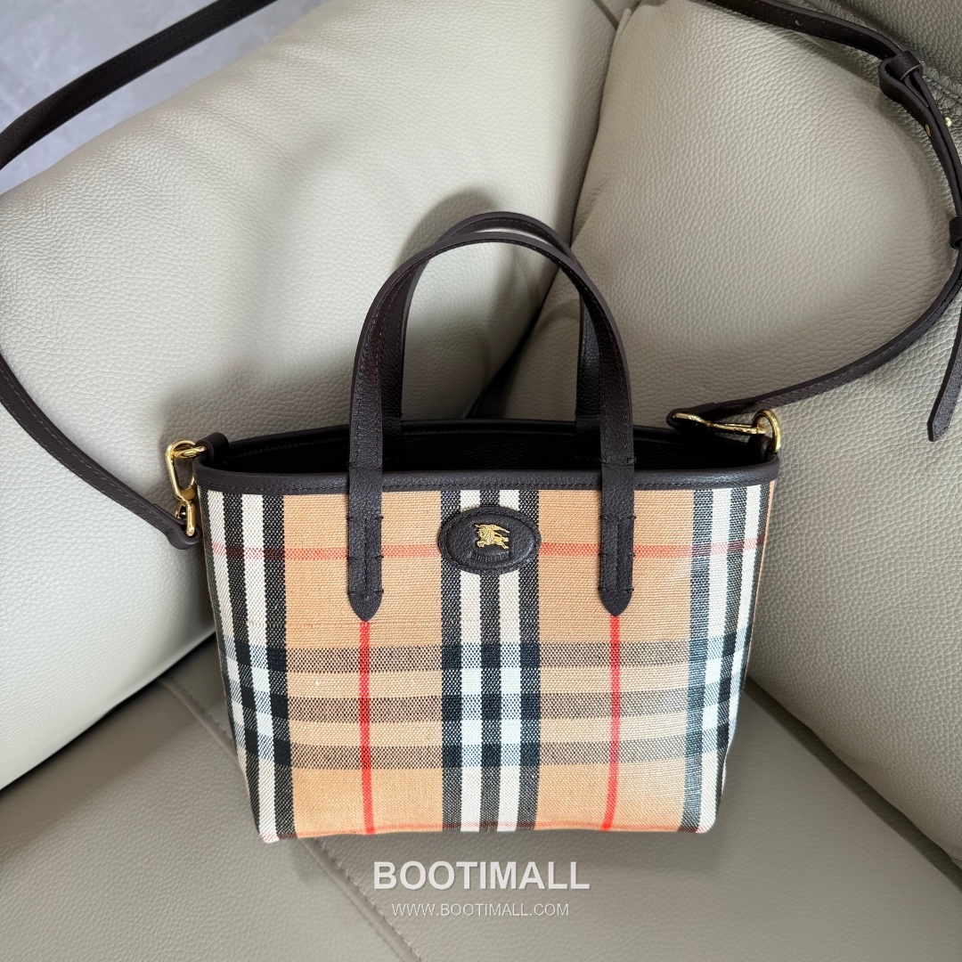 Burberry Bloomsbury Reversible Mini Tote Grained Calfskin Sand Bag 버버리 블룸즈버리 리버서블 미니 토트 그레인드 카프스킨 샌드 22cm 10