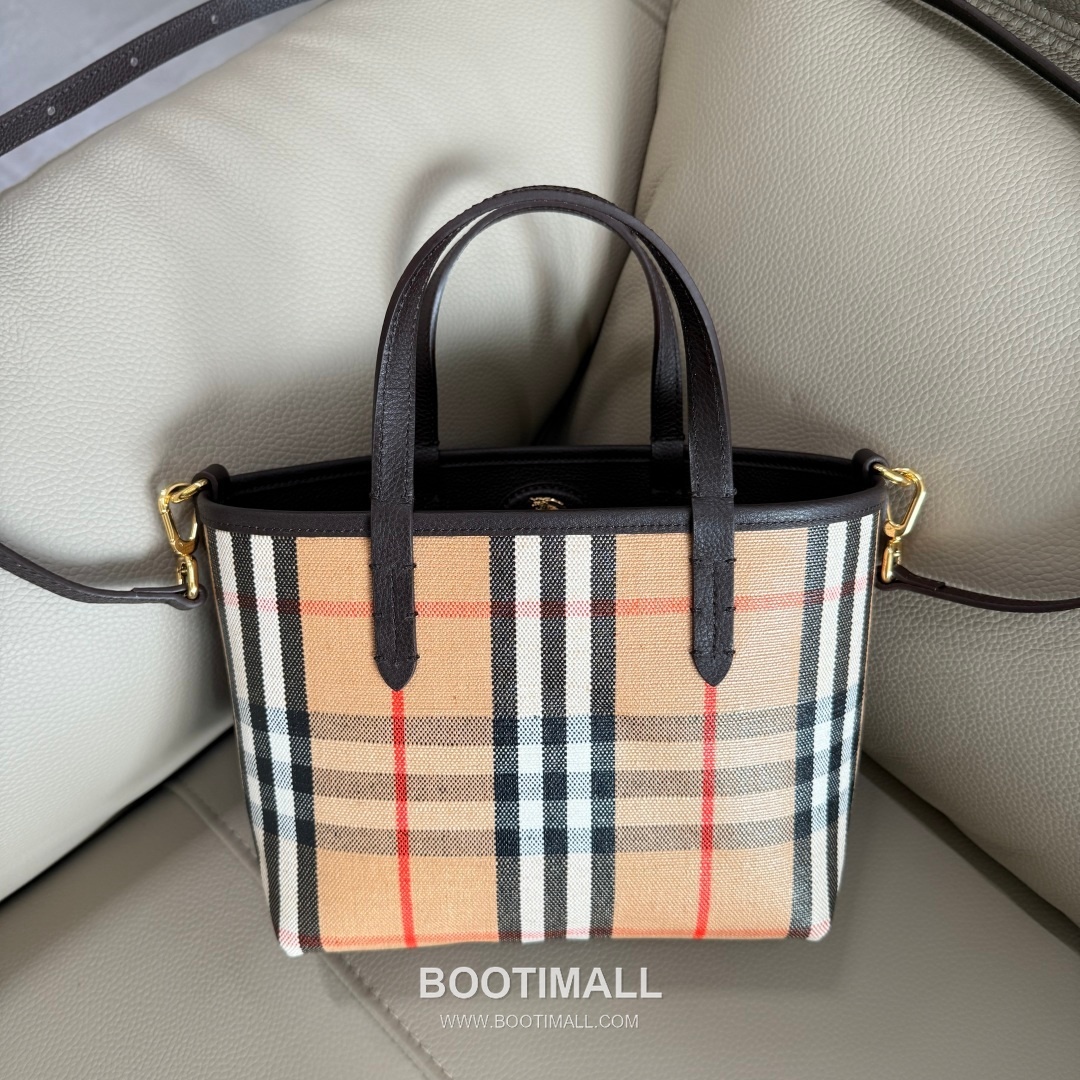 Burberry Bloomsbury Reversible Mini Tote Grained Calfskin Sand Bag 버버리 블룸즈버리 리버서블 미니 토트 그레인드 카프스킨 샌드 22cm 11