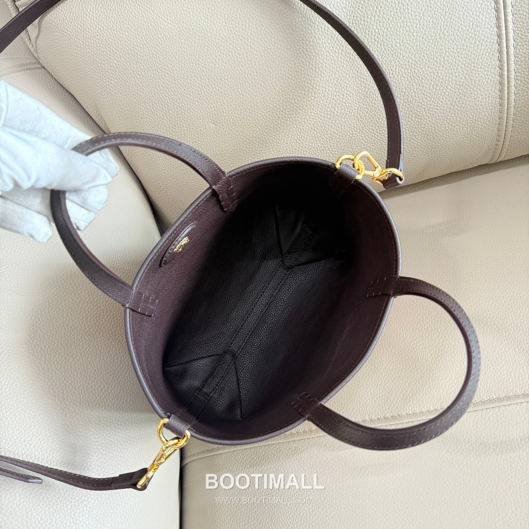 Burberry Bloomsbury Reversible Mini Tote Grained Calfskin Sand Bag 버버리 블룸즈버리 리버서블 미니 토트 그레인드 카프스킨 샌드 22cm 14