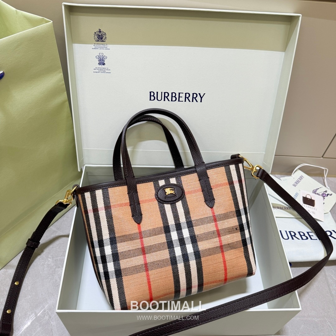 Burberry Reversible Mini Tote Grained Calfskin Bag 버버리 리버서블 미니 토트 그레인드 카프스킨 11