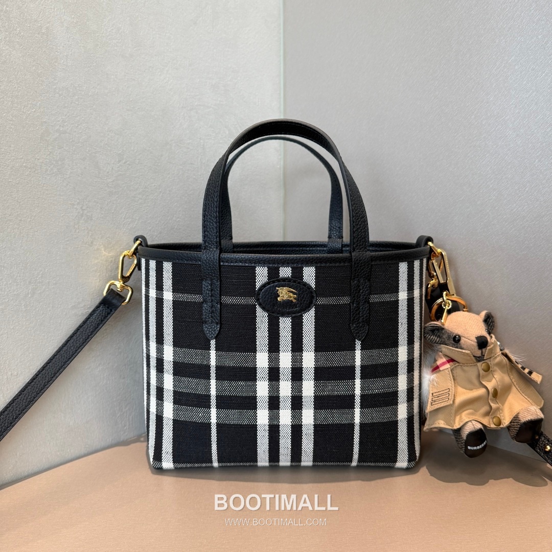 Burberry Bloomsbury Reversible Mini Tote Grained Calfskin Sand Bag 버버리 블룸즈버리 리버서블 미니 토트 그레인드 카프스킨 샌드 22cm 11