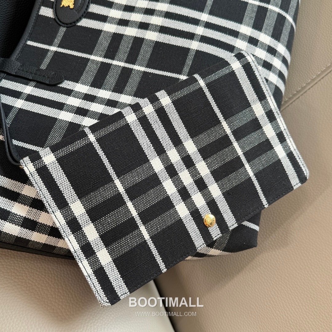 Burberry Bloomsbury Reversible Check Tote Grained Calfskin Sand Bag 버버리 블룸즈버리 리버서블 체크 토트 그레인드 카프스킨 샌드 38cm 13