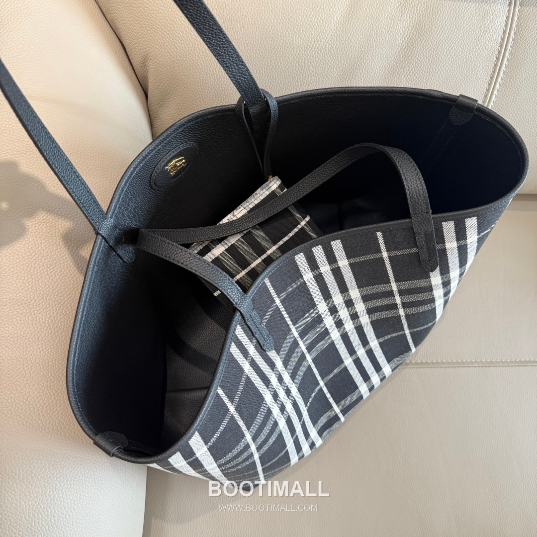 Burberry Bloomsbury Reversible Check Tote Grained Calfskin Sand Bag 버버리 블룸즈버리 리버서블 체크 토트 그레인드 카프스킨 샌드 38cm 14
