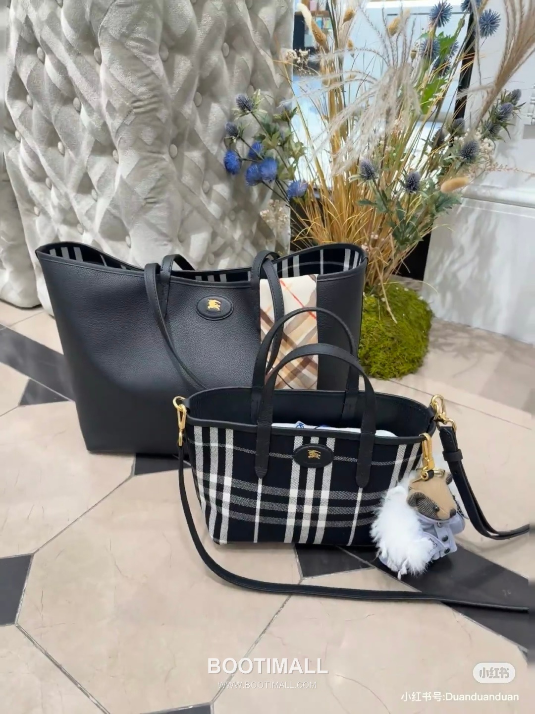 Burberry Bloomsbury Reversible Check Tote Grained Calfskin Sand Bag 버버리 블룸즈버리 리버서블 체크 토트 그레인드 카프스킨 샌드 38cm 24