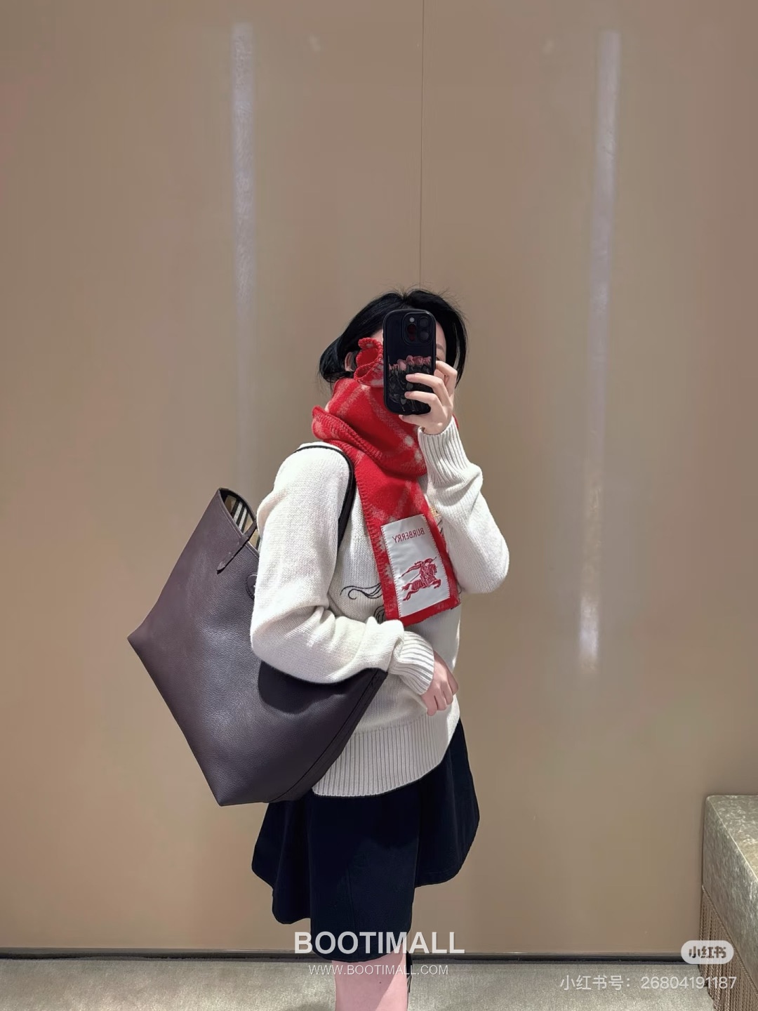 Burberry Bloomsbury Reversible Check Tote Grained Calfskin Sand Bag 버버리 블룸즈버리 리버서블 체크 토트 그레인드 카프스킨 샌드 37.5cm 18