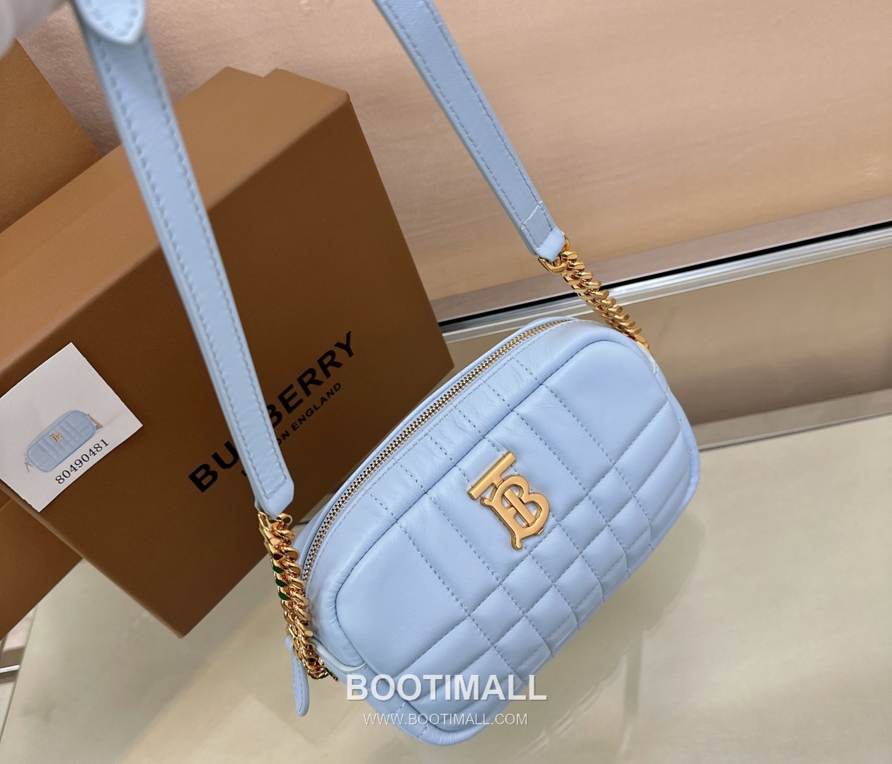 Burberry Lola Quilted Camera Italian-Tanned Lambskin Crossbody Bag 버버리 롤라 퀼팅 카메라 이탈리아 태닝 램스킨 크로스백 19cm 14