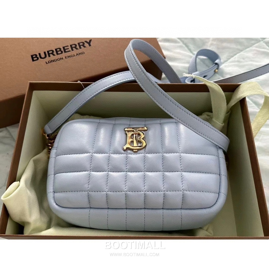 Burberry Lola Quilted Camera Italian-Tanned Lambskin Crossbody Bag 버버리 롤라 퀼팅 카메라 이탈리아 태닝 램스킨 크로스백 19cm 3