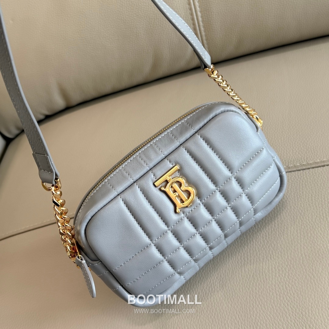 Burberry Lola Quilted Camera Italian-Tanned Lambskin Crossbody Bag 버버리 롤라 퀼팅 카메라 이탈리아 태닝 램스킨 크로스백 19cm 10