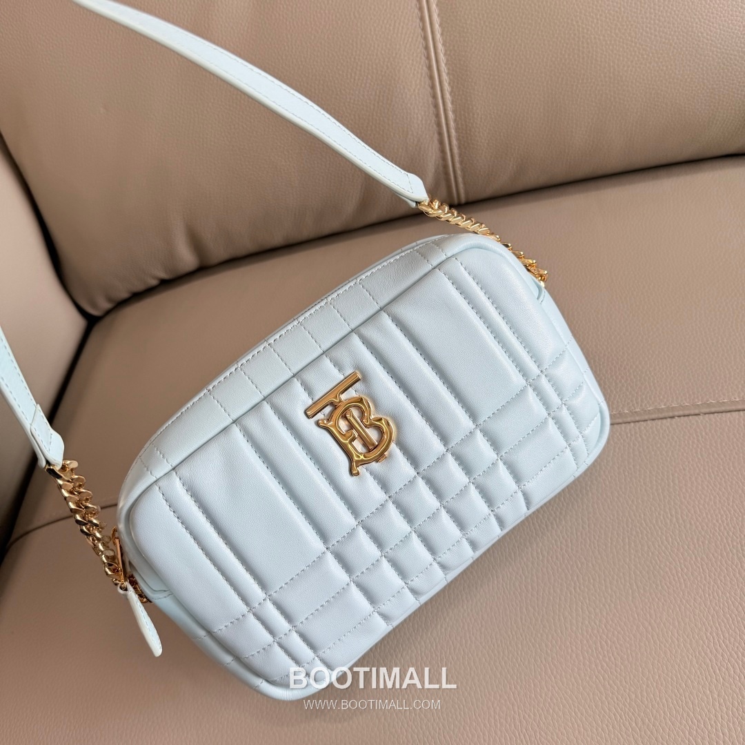 Burberry Lola Quilted Camera Italian-Tanned Lambskin Crossbody Bag 버버리 롤라 퀼티드 카메라 이탈리아 태닝 램스킨 크로스백 24cm 11