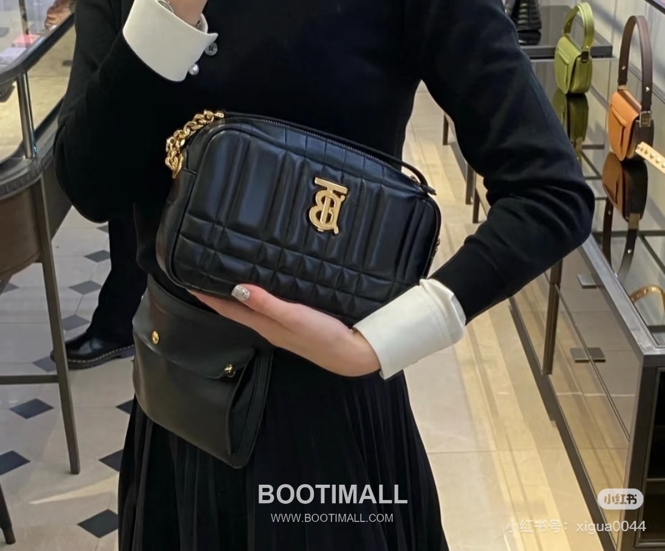 Burberry Lola Quilted Camera Italian-Tanned Lambskin Crossbody Bag 버버리 롤라 퀼티드 카메라 이탈리아 태닝 램스킨 크로스백 24cm 8