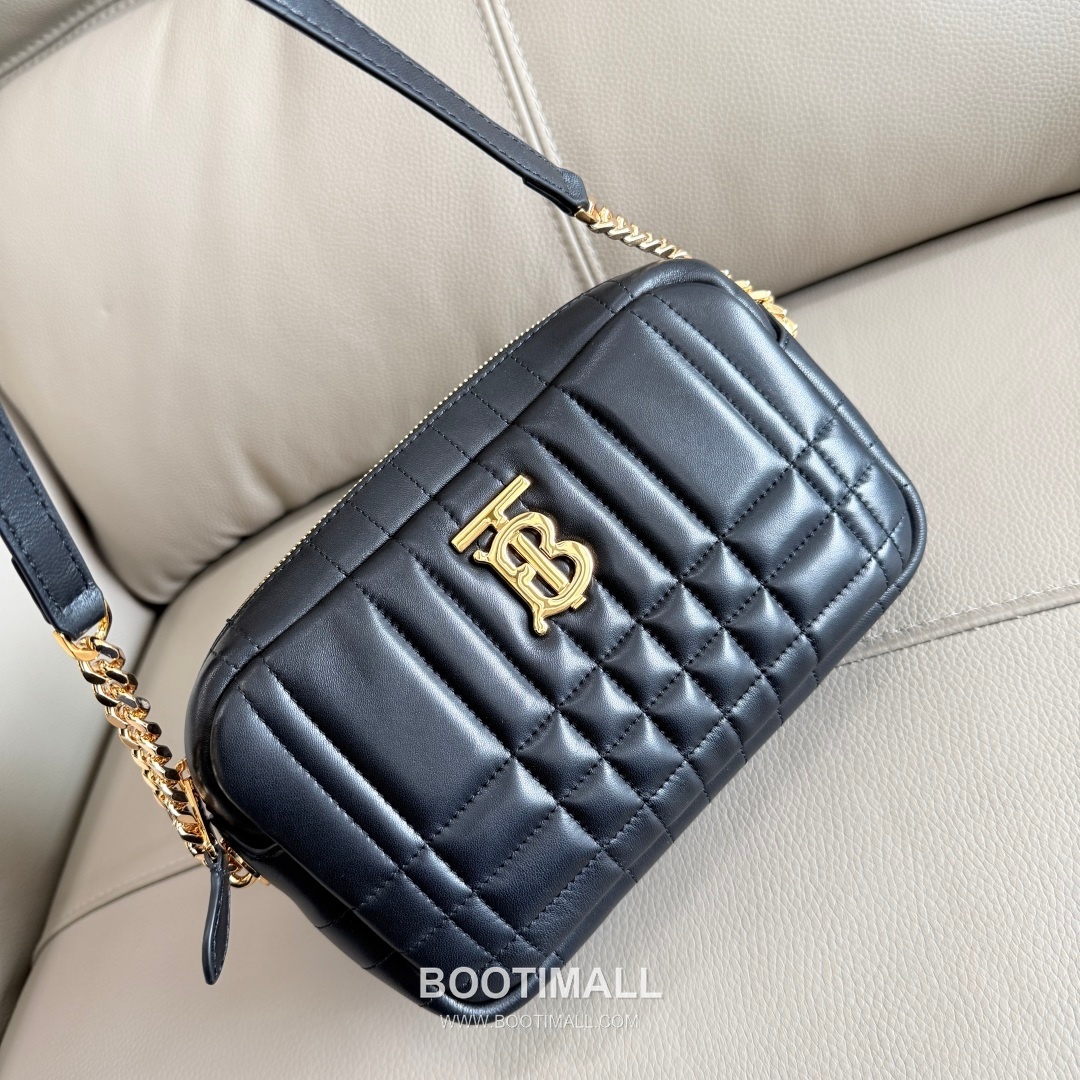 Burberry Lola Quilted Camera Italian-Tanned Lambskin Crossbody Bag 버버리 롤라 퀼티드 카메라 이탈리아 태닝 램스킨 크로스백 24cm 10