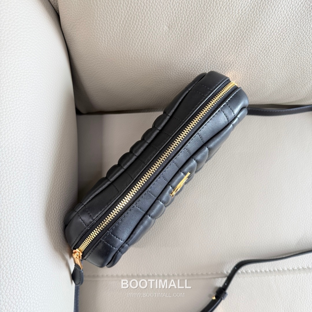 Burberry Lola Quilted Camera Italian-Tanned Lambskin Crossbody Bag 버버리 롤라 퀼티드 카메라 이탈리아 태닝 램스킨 크로스백 24cm 14