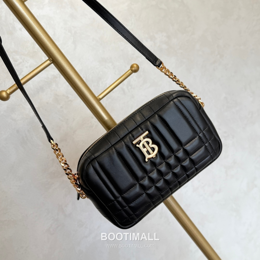 Burberry Lola Quilted Camera Italian-Tanned Lambskin Crossbody Bag 버버리 롤라 퀼티드 카메라 이탈리아 태닝 램스킨 크로스백 24cm 19