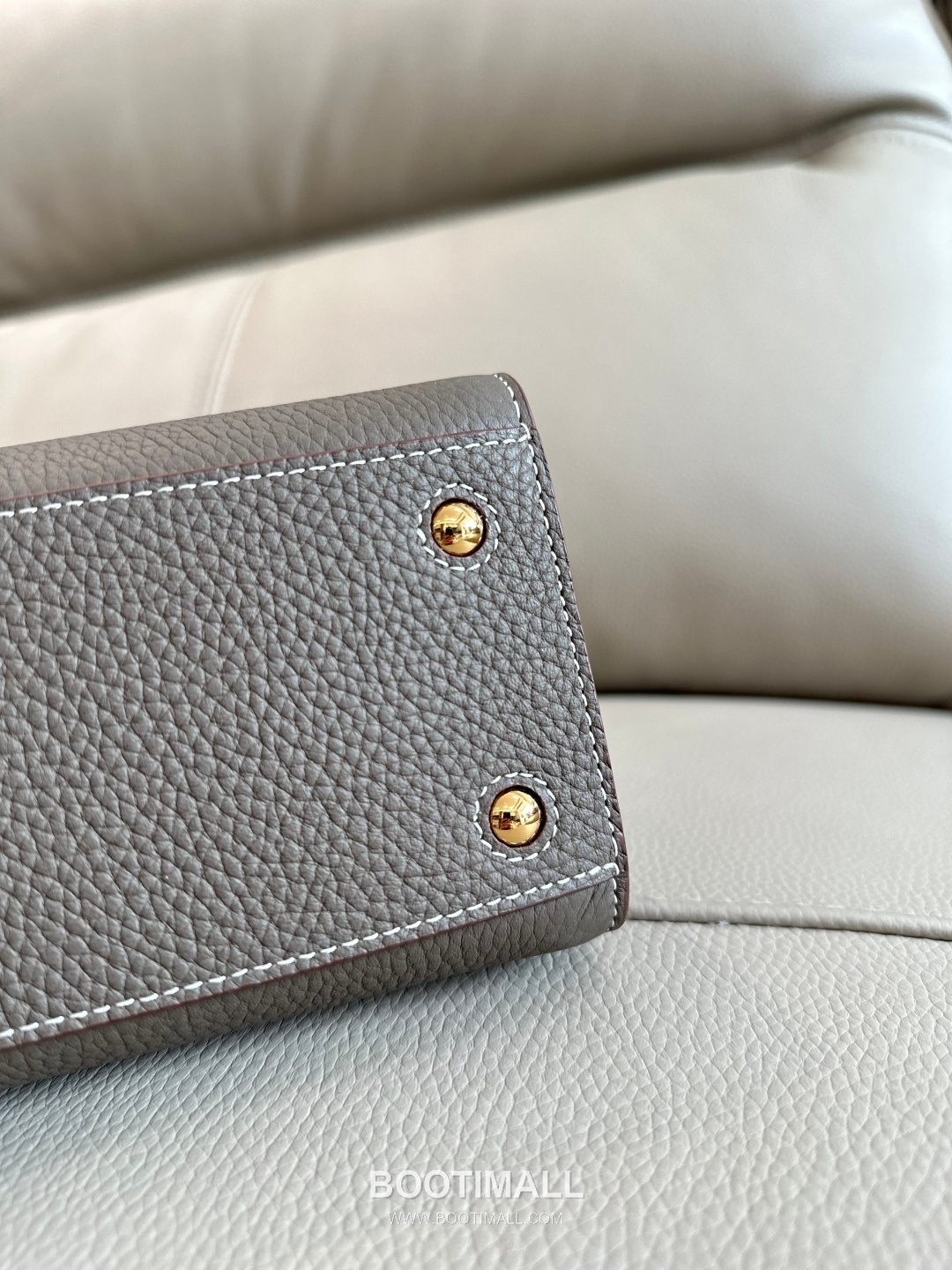 Burberry Thomas Logo Tote Grained Calfskin Bag 버버리 토마스 로고 토트 044173 그레인드 카프스킨 27cm 18