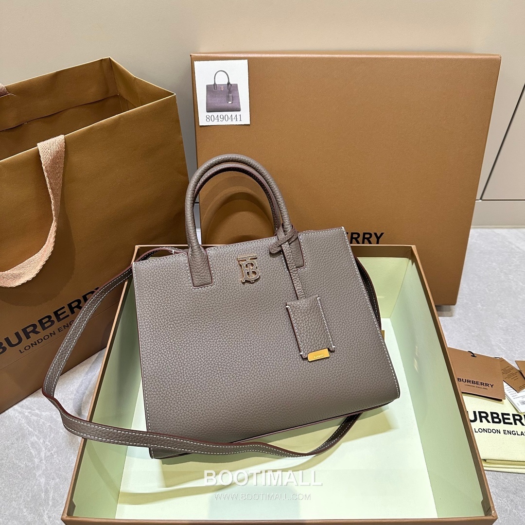 Burberry Thomas Logo Tote Grained Calfskin Bag 버버리 토마스 로고 토트 044173 그레인드 카프스킨 27cm 20