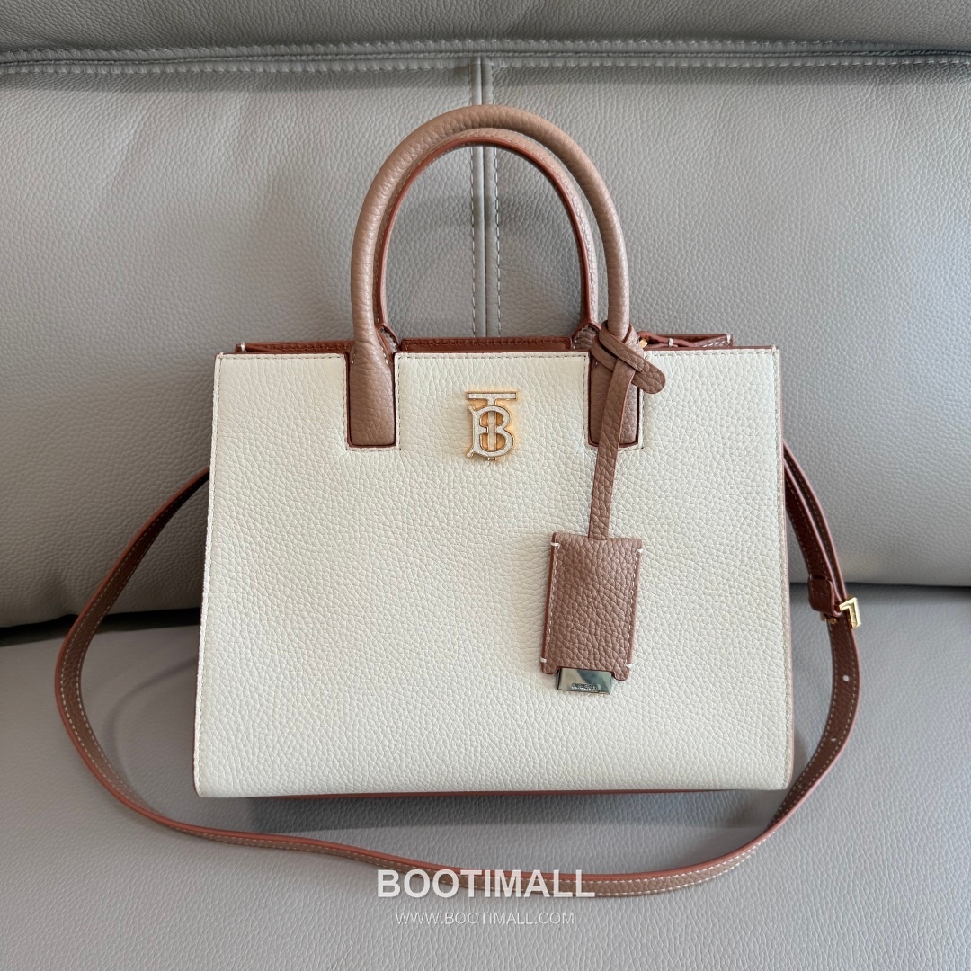 Burberry Thomas Logo Tote Grained Calfskin Bag 버버리 토마스 로고 토트 044173 그레인드 카프스킨 27cm 10