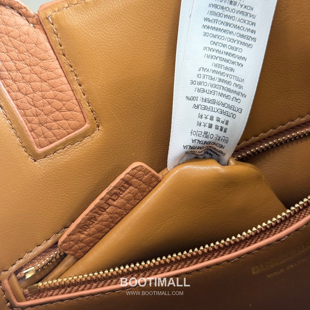 Burberry Thomas Logo Tote Grained Calfskin Bag 버버리 토마스 로고 토트 044173 그레인드 카프스킨 27cm 18