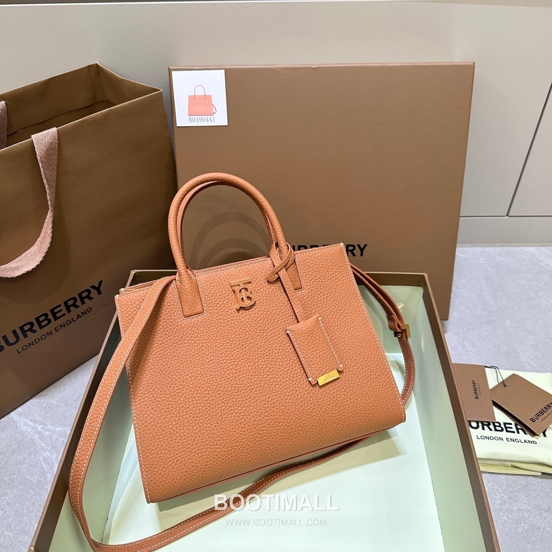 Burberry Thomas Logo Tote Grained Calfskin Bag 버버리 토마스 로고 토트 044173 그레인드 카프스킨 27cm 20