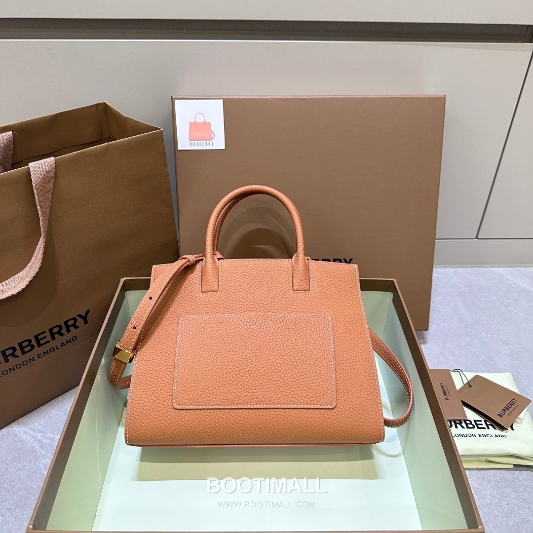 Burberry Thomas Logo Tote Grained Calfskin Bag 버버리 토마스 로고 토트 044173 그레인드 카프스킨 27cm 21