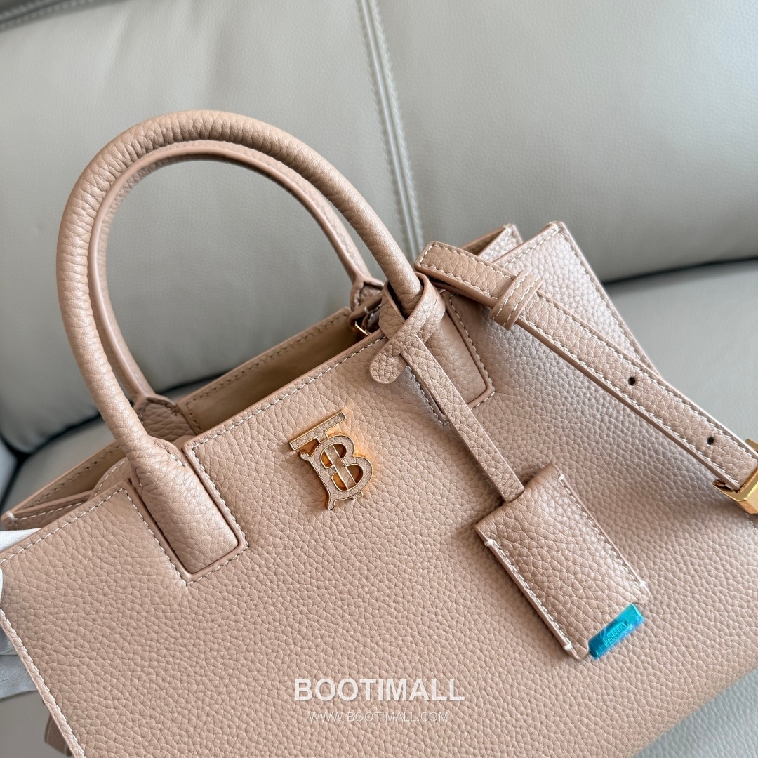 Burberry Thomas Logo Tote Grained Calfskin Bag 버버리 토마스 로고 토트 044173 그레인드 카프스킨 27cm 13