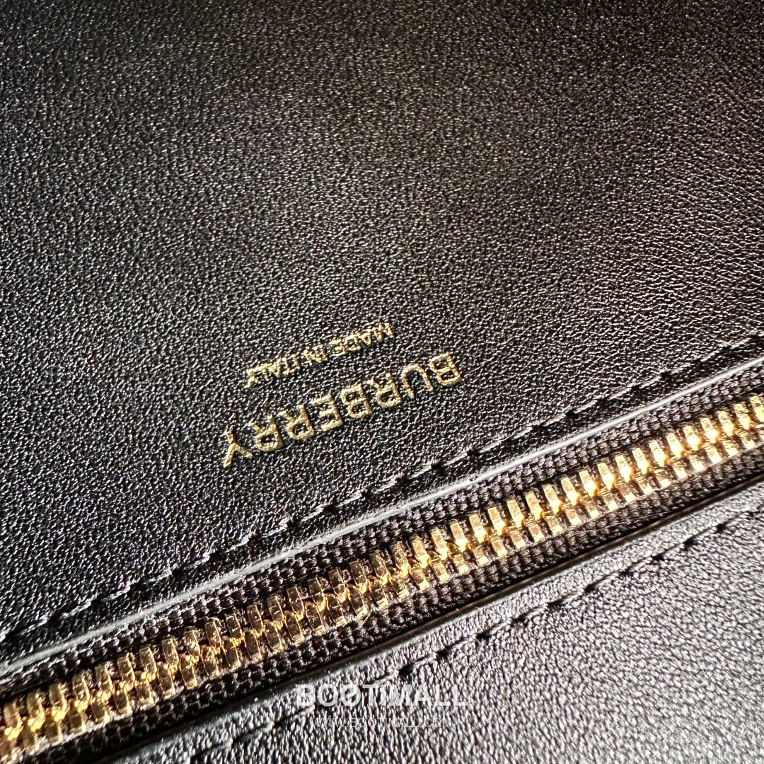 Burberry Thomas Logo Tote Grained Calfskin Bag 버버리 토마스 로고 토트 044173 그레인드 카프스킨 27cm 16