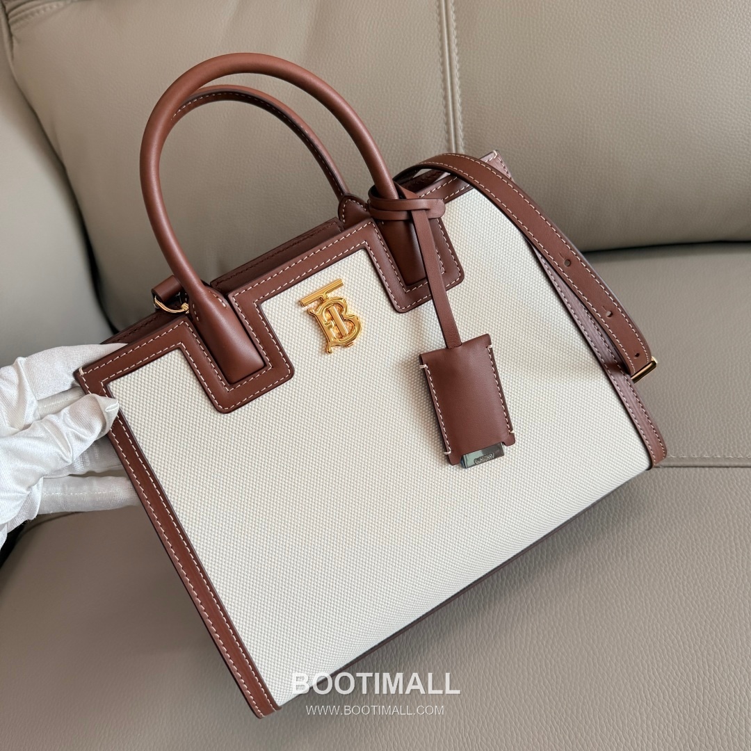 Burberry TB Canvas Tote 044173 Tanned Leather Beige Bag 버버리 TB 캔버스 토트 044173 태닝 레더 베이지 27cm 3