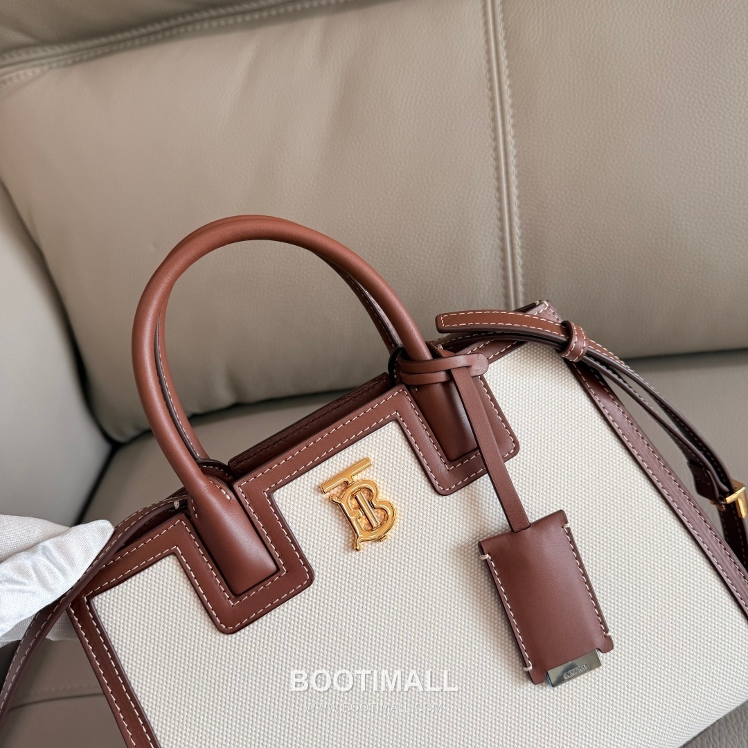 Burberry TB Canvas Tote 044173 Tanned Leather Beige Bag 버버리 TB 캔버스 토트 044173 태닝 레더 베이지 27cm 4