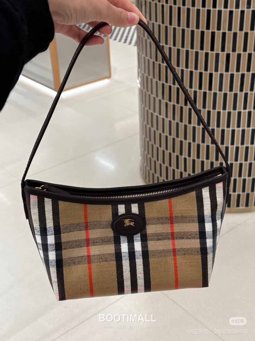 Burberry Jacquard Check EKD Cotton Linen Blend Beige Shoulder Bag 버버리 자카드 체크 EKD 코튼 린넨 혼방 베이지 숄더백 26cm 8