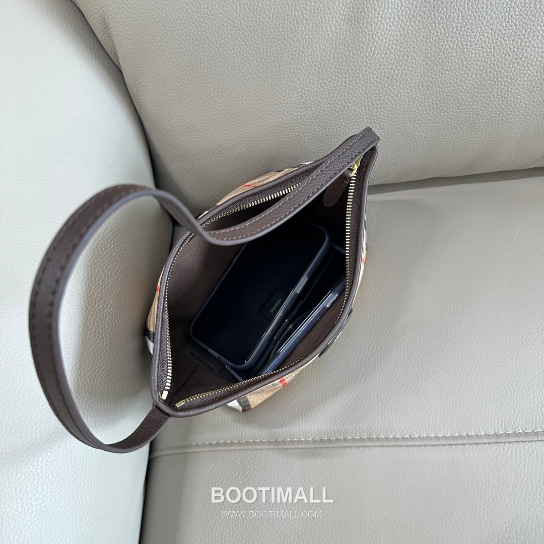 Burberry Jacquard Check EKD Cotton Linen Blend Beige Shoulder Bag 버버리 자카드 체크 EKD 코튼 린넨 혼방 베이지 숄더백 26cm 14