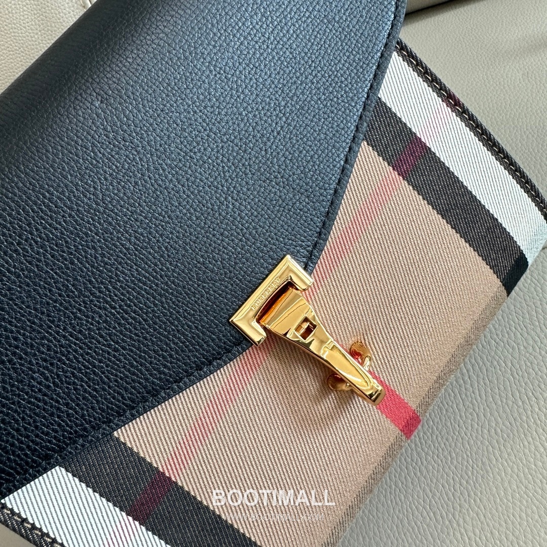 Burberry House Check Grained Leather 813153 Beige Crossbody Bag 버버리 하우스 체크 그레인드 레더 813153 베이지 크로스백 24cm 15