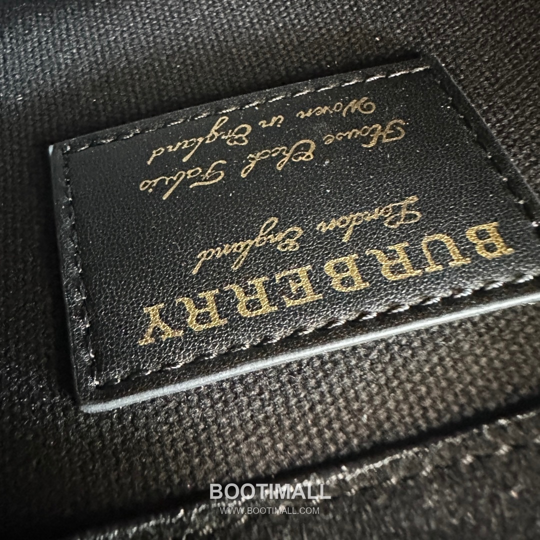 Burberry House Check Grained Leather 813153 Beige Crossbody Bag 버버리 하우스 체크 그레인드 레더 813153 베이지 크로스백 24cm 18