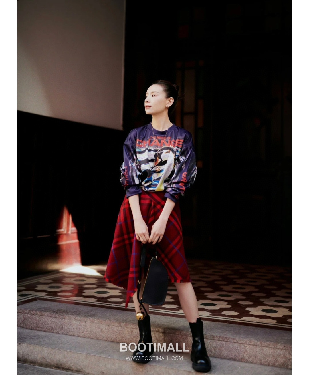 Burberry Bell Charm Shield-Fold Smooth Nappa Lambskin Shoulder Bag 버버리 벨 참 실드 폴드 스무스 나파 램스킨 숄더백 26cm 3