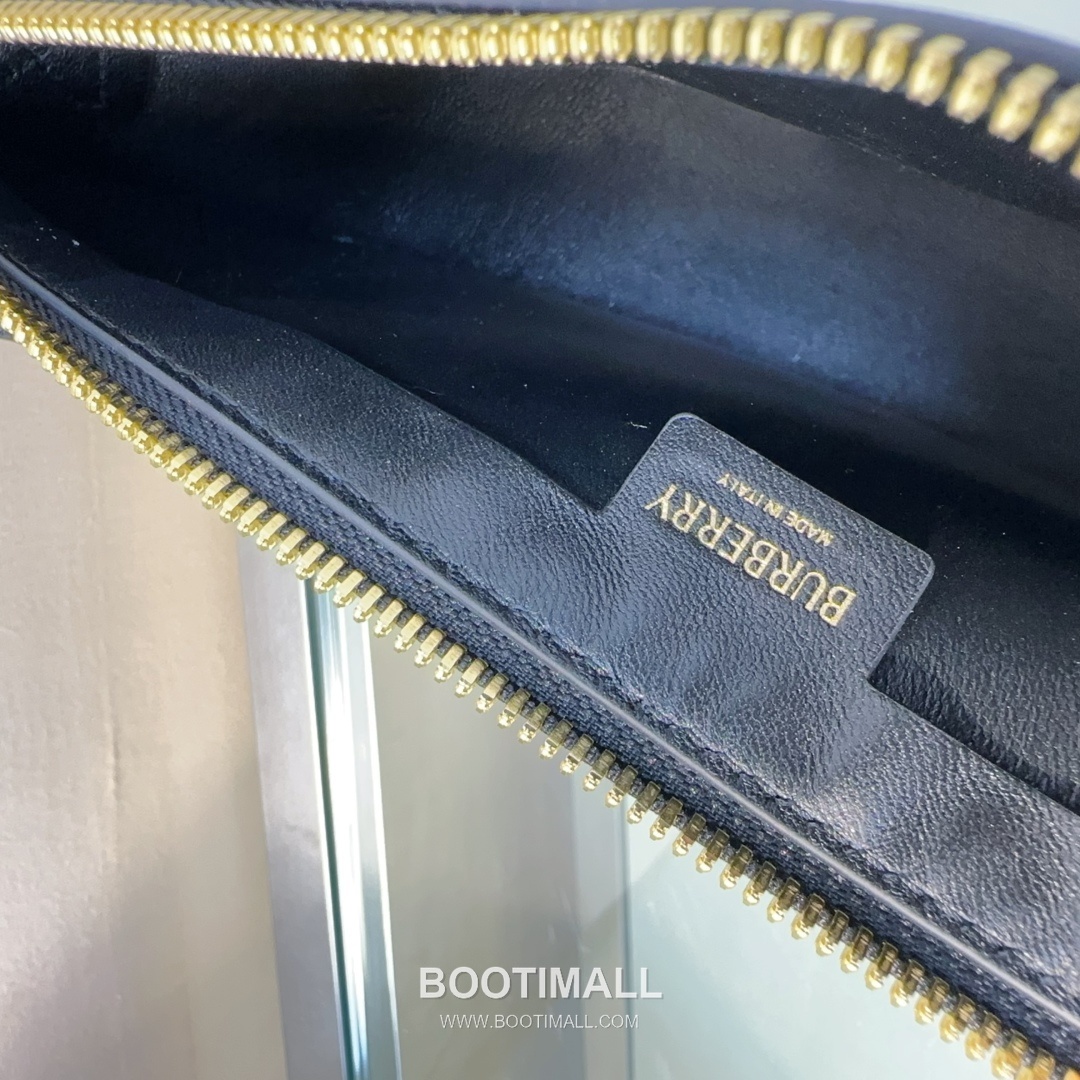 Burberry Bell Charm Shield-Fold Smooth Nappa Lambskin Shoulder Bag 버버리 벨 참 실드 폴드 스무스 나파 램스킨 숄더백 26cm 17