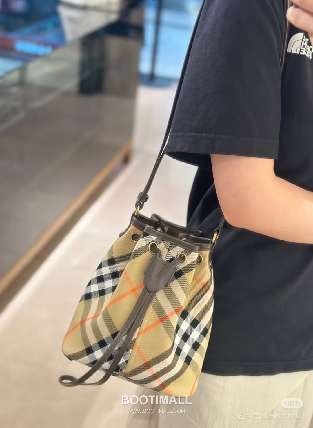 Burberry 057155 Twill Bucket Cotton Bag 버버리 057155 트윌 버킷 코튼 20cm 2