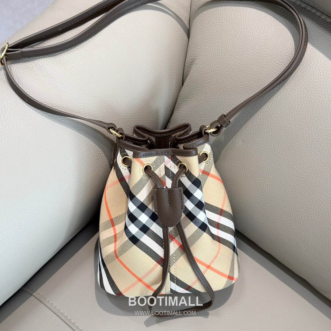 Burberry 057155 Twill Bucket Cotton Bag 버버리 057155 트윌 버킷 코튼 20cm 10