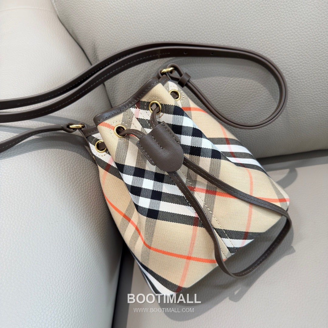 Burberry 057155 Twill Bucket Cotton Bag 버버리 057155 트윌 버킷 코튼 20cm 12